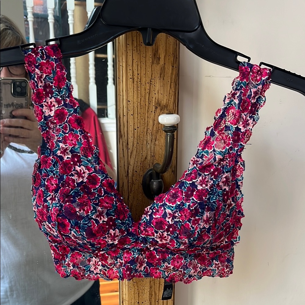 Floral Lace Bralette size SM like new